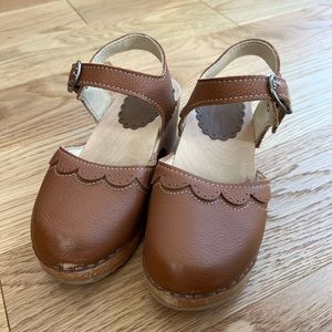 hanna andersson girls clogs youth size 1